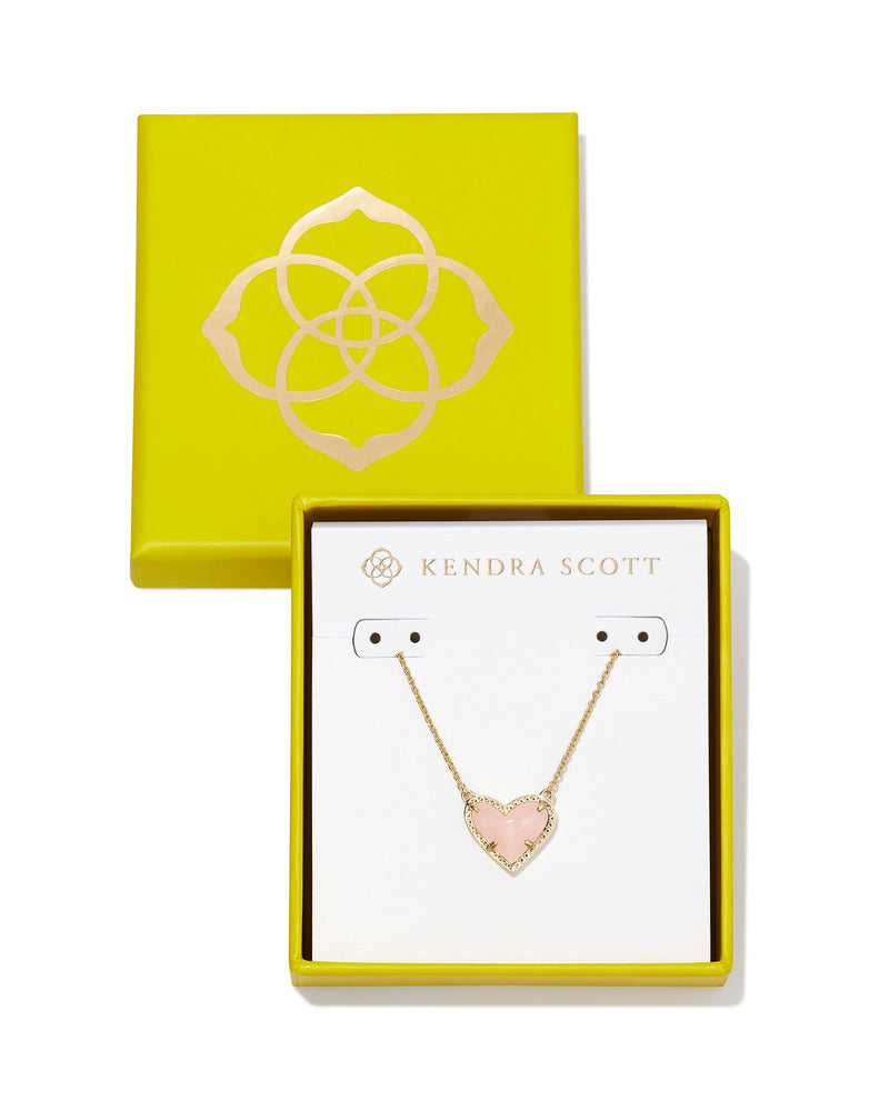 KENDRA SCOTT BOXED ARI HEART PENDANT NECKLACE GOLD ROSE QUARTZ