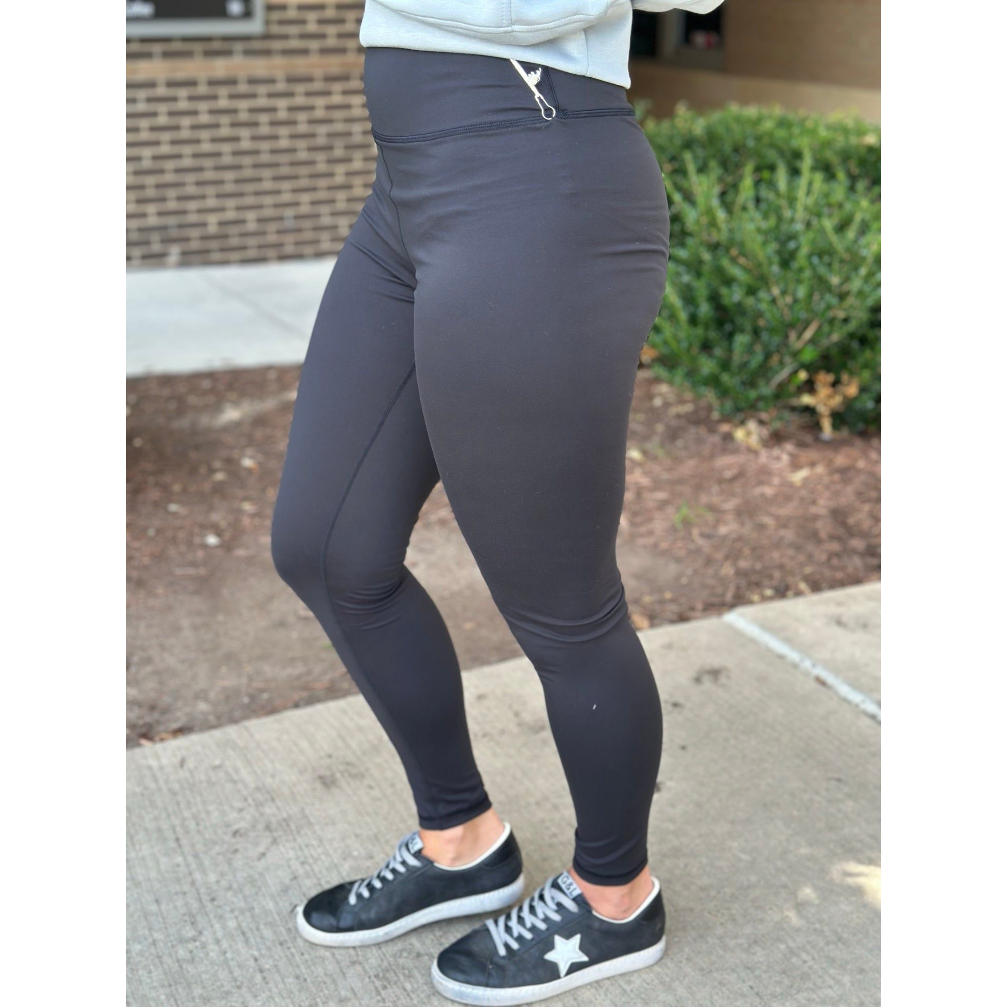 I absolutely love these leggings, they are squat proof and overall super  comfy!” - Elevate V2 Black Seamless Leggings - Brielle W ♾️…