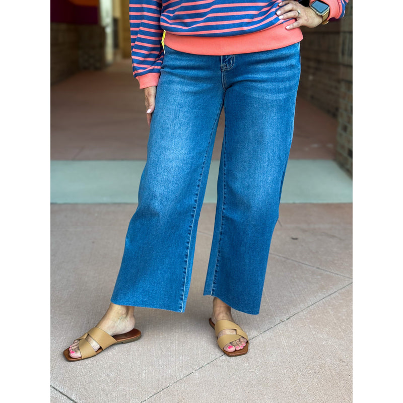 Vervet Aileeah High Rise Crop Slim Wide Jeans - Light Wash
