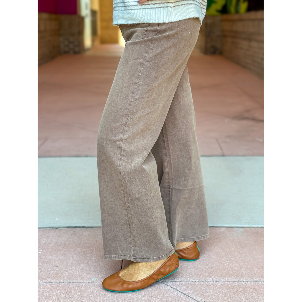 Suni High Waisted Wide Leg Pants - Brown