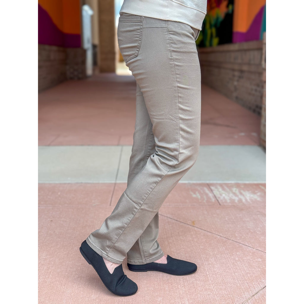 Democracy "Ab"solution Straight Leg Jeans - Moonrock