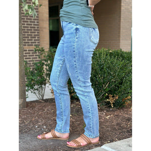 Judy Blue High Waist Vintage Mildly Destroyed Slim Fit Jeans - Medium Wash