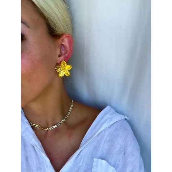 CHANSUTTPEARLS Flower Stud Earrings - The Virginia/Gold