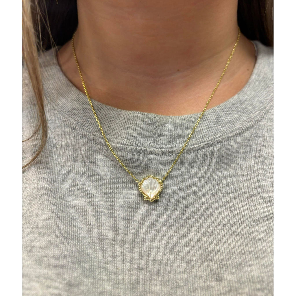 KENDRA SCOTT BRYNNE SHELL SHORT PENDANT NECKLACE GOLD IVORY MOTHER OF PEARL