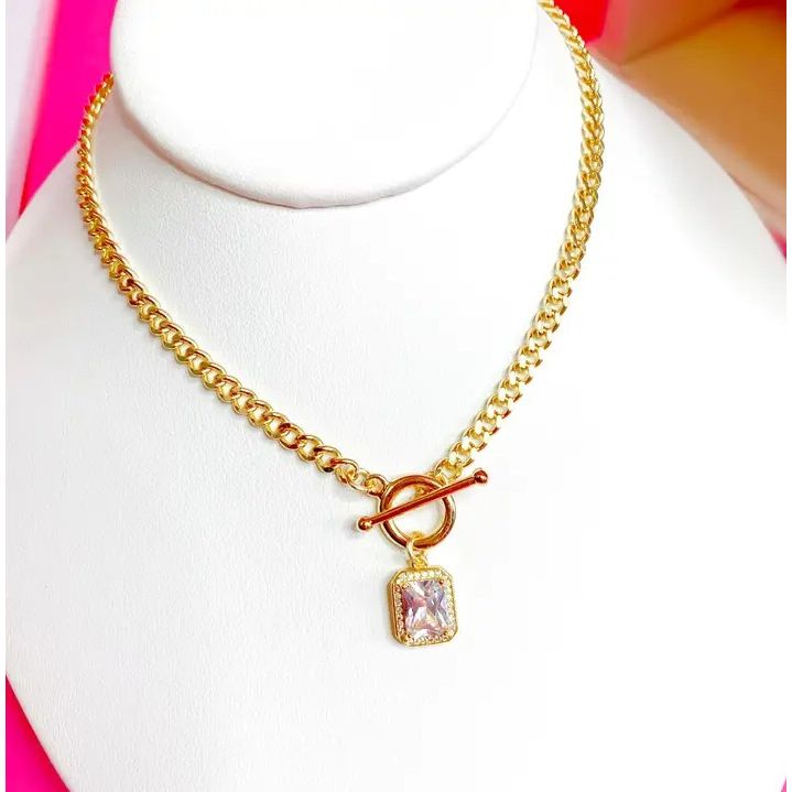 Taylor Shaye Glam Toggle Necklace