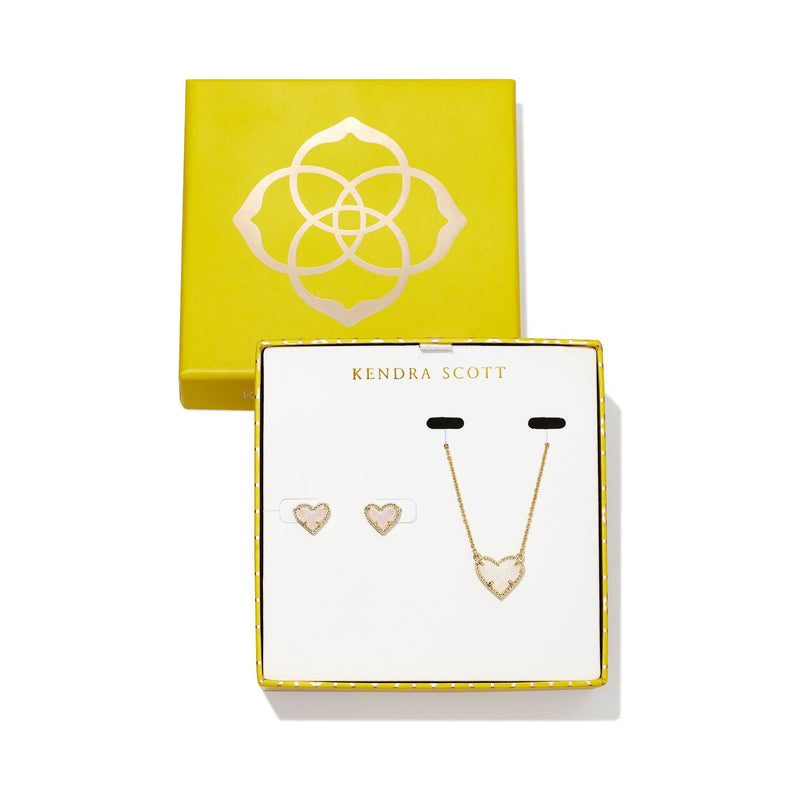 KENDRA SCOTT GIFT SET ARI HEART PENDANT STUD GOLD IRIDESCENT DRUSY KENDRA SCOTT GIFT SET ARI HEART PENDANT STUD GOLD IRIDESCENT DRUSY
