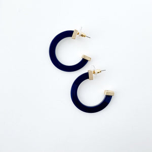 Michelle McDowell Medium Acrylic Hoop Earrings - Navy